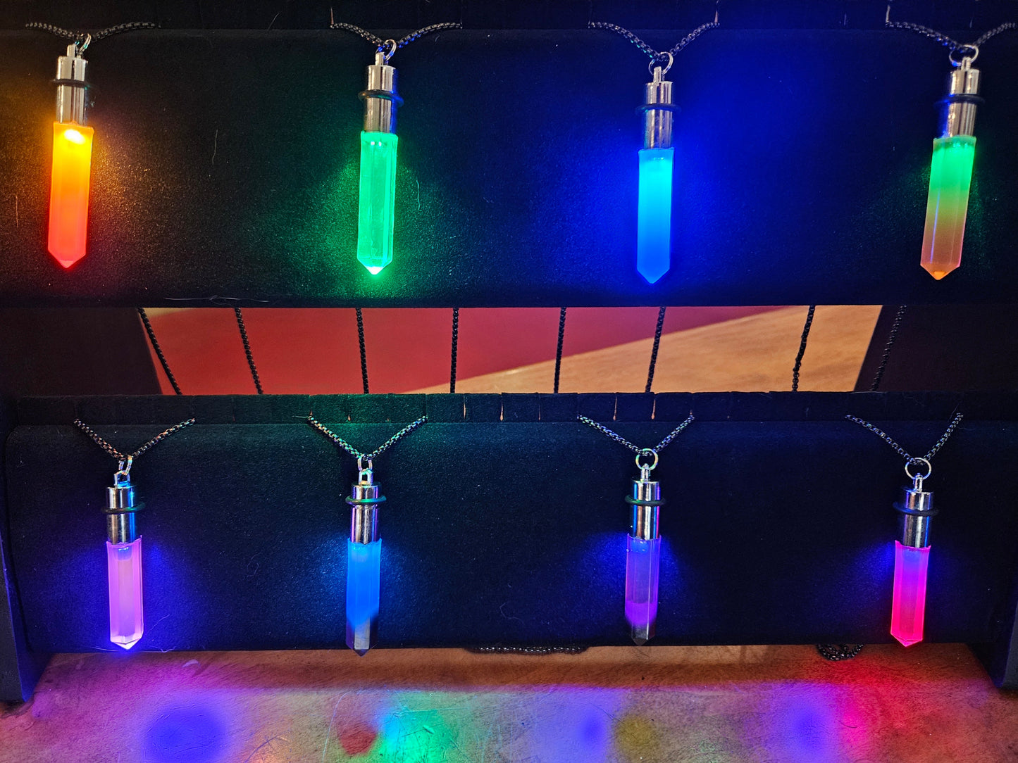 LED Glow Pendant Necklace – Light Up Festival Jewelry